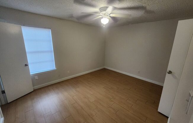 1 bed, 1 bath, 700 sqft, $1,175, Unit ELP2200-212