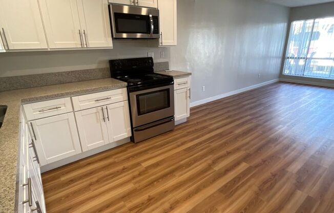 1 bed, 1 bath, 756 sqft, $1,895, Unit Unit 214