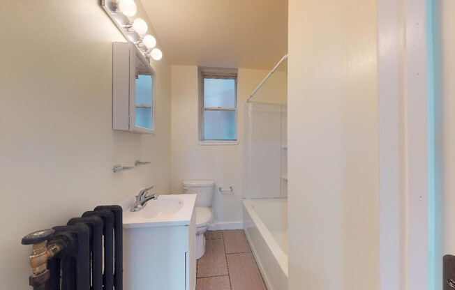 Studio, 1 bath, 296 sqft, $955, Unit 1-D