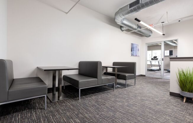 Studio, 1 bath, 458 sqft, $810, Unit 131