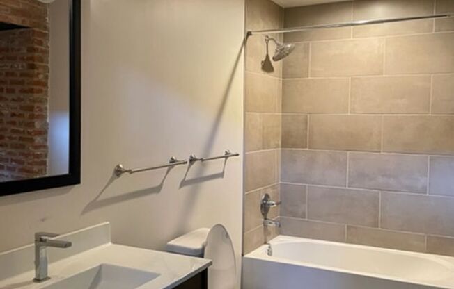 1 bed, 1 bath, 1,092 sqft, $1,650, Unit 108