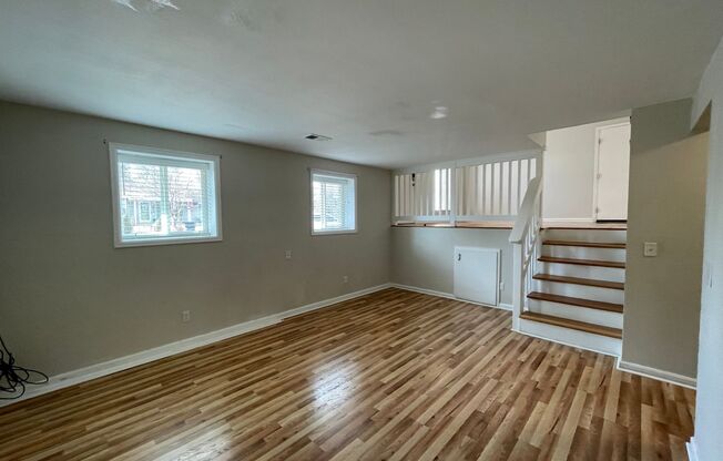 Cozy home 4 bedroom, 2 bath Longmont home! Ready for Move in!