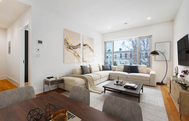 255 SKILLMAN AVE