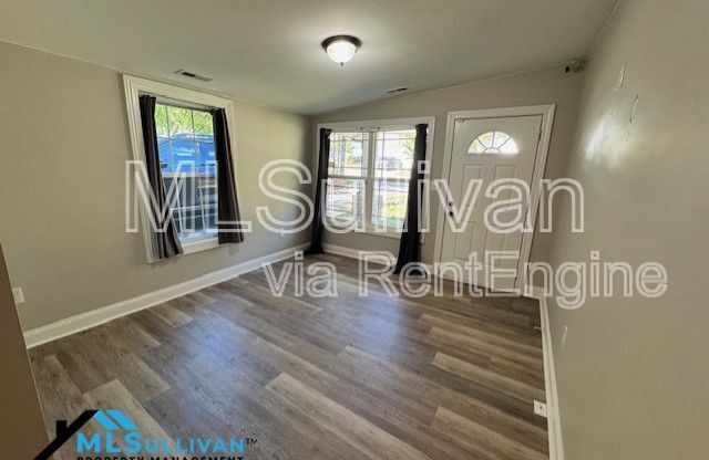 405 E END AVE