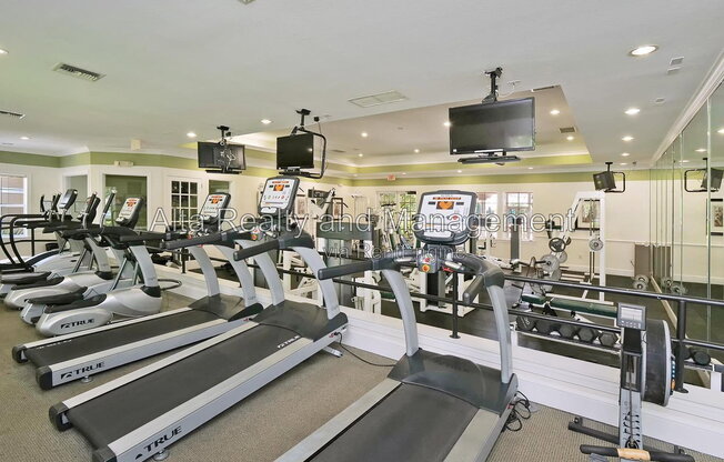 1 bed, 1 bath, 851 sqft, $1,300, Unit Apartment 2405