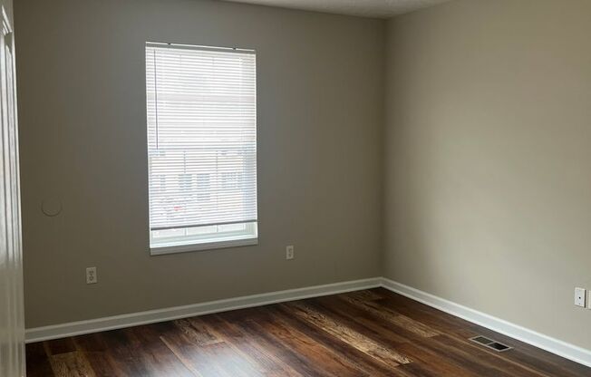 2 beds, 1.5 baths, 900 sqft, $1,095, Unit 656 08