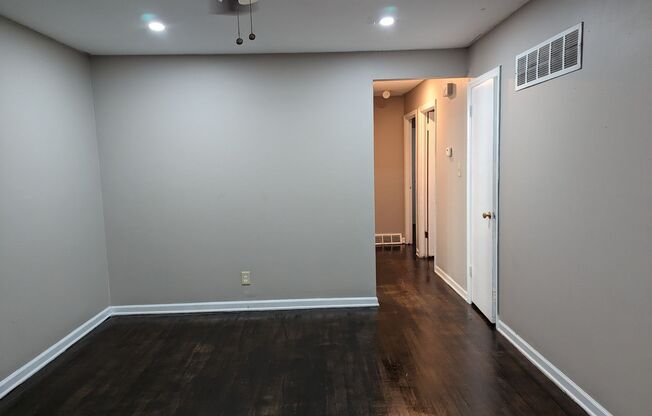 3 beds, 1 bath, $1,270