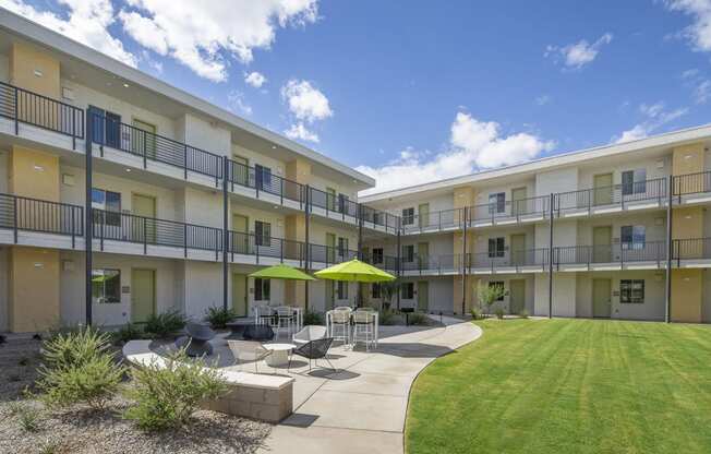Lounge Area at Cabana Bridges Apartments in Tucson Arizona