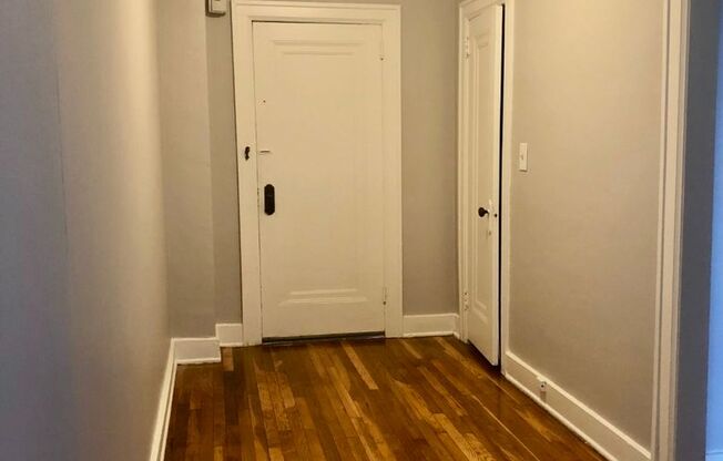 2 beds, 1 bath, 844 sqft, $1,425, Unit 2A