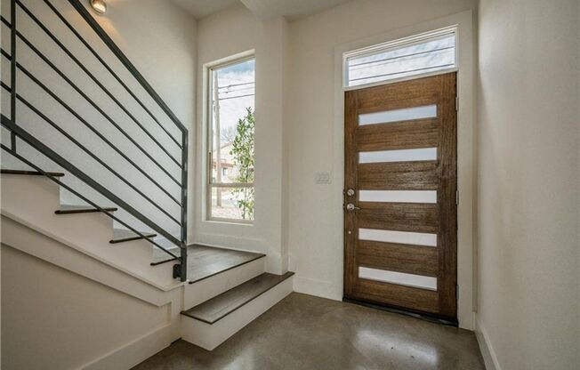 2803 Crest Ave Duplex