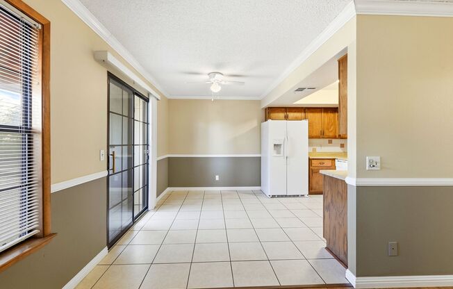 2 beds, 2 baths, $1,250, Unit # 102