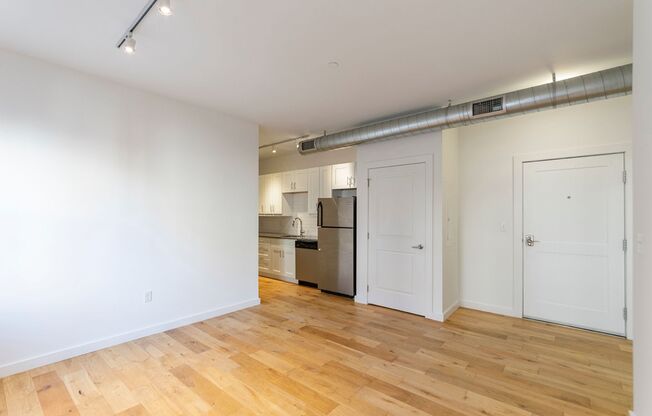 1 bed, 1 bath, 602 sqft, $1,829, Unit 404