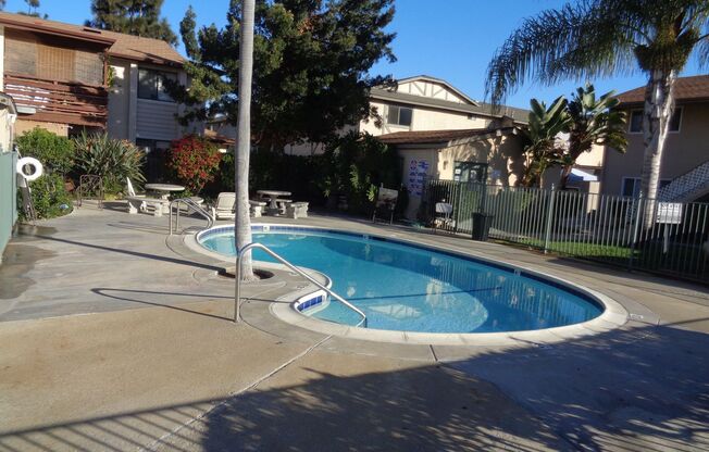 2 beds, 1 bath, $2,095, Unit 575 D