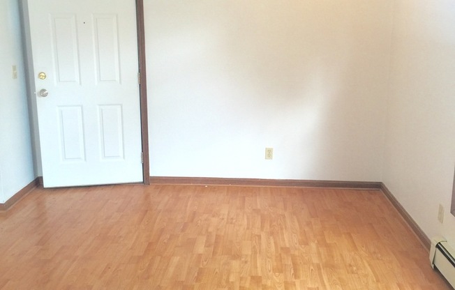 2 beds, 1 bath, $1,245, Unit 1