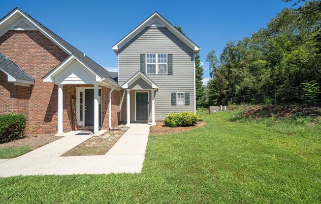 Charming 2 BR, 2.5 BA Townhome Located in the Heart of Greer