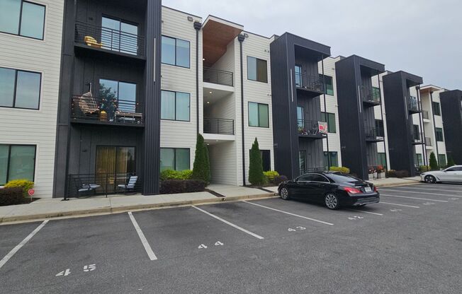 1 bed, 1 bath, $1,695, Unit Unit 107