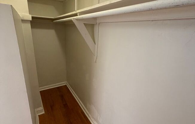 Studio, 1 bath, $1,000, Unit 322