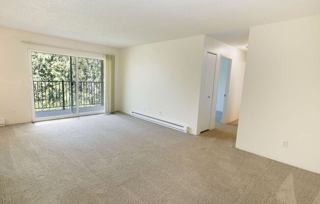 2 beds, 1 bath, 880 sqft, $1,525, Unit 32