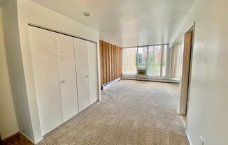 Studio, 1 bath, 400 sqft, $995, Unit #28