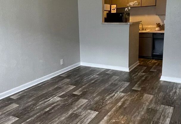 1 bed, 1 bath, 500 sqft, $778, Unit 05E