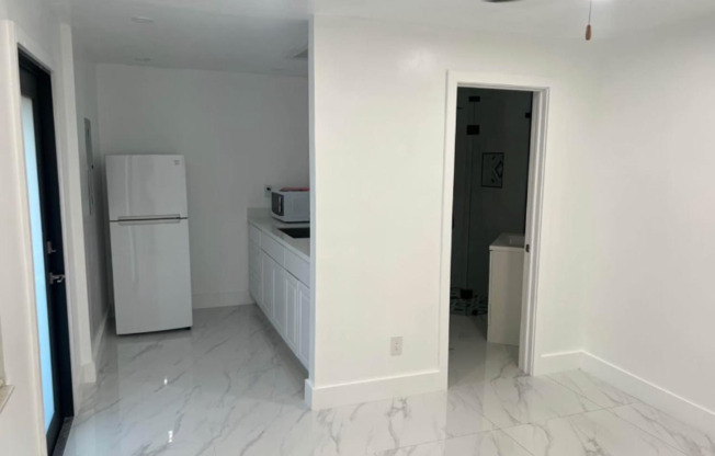 6828 SW 154 CT