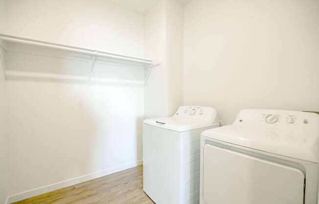 The Earl Apartments 3 Bed 2 Bath 1467