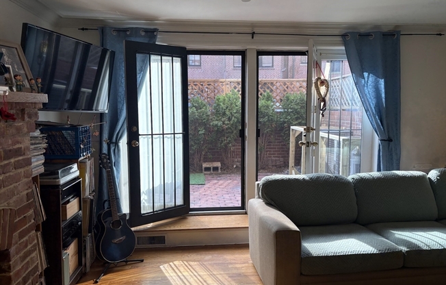 331 Beacon St Apt 4S