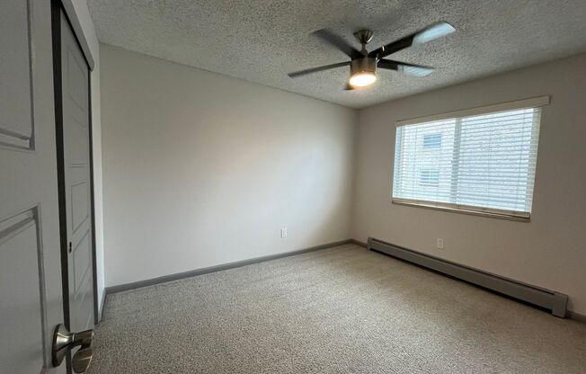 1 bed, 1 bath, 475 sqft, $1,270, Unit 409