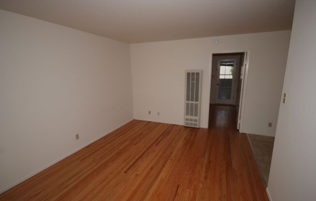 1 bed, 1 bath, $2,495, Unit 07