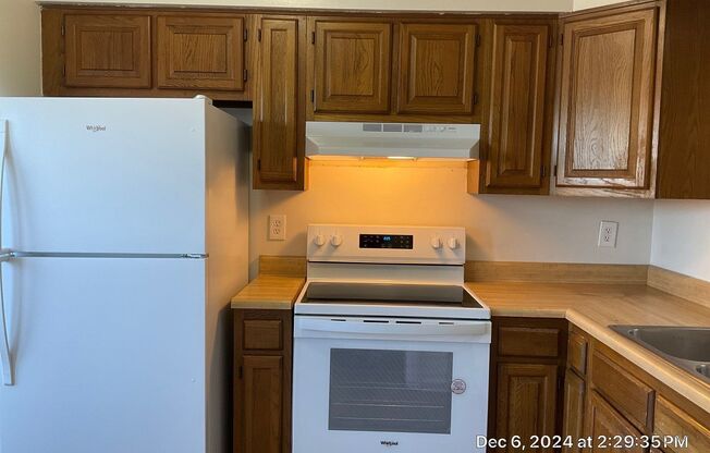 2 beds, 1.5 baths, 1,075 sqft, $1,450, Unit 09116-C