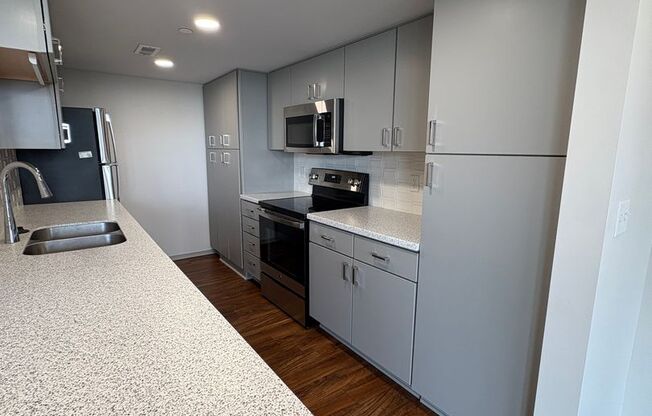 1 bed, 1 bath, 679 sqft, $1,650, Unit 607