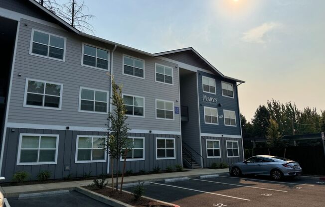 2 beds, 1 bath, 800 sqft, $1,599, Unit 23