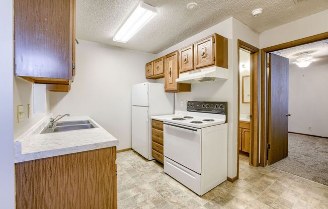 1 bed, 1 bath, 750 sqft, $750, Unit 5140 S 48th #15