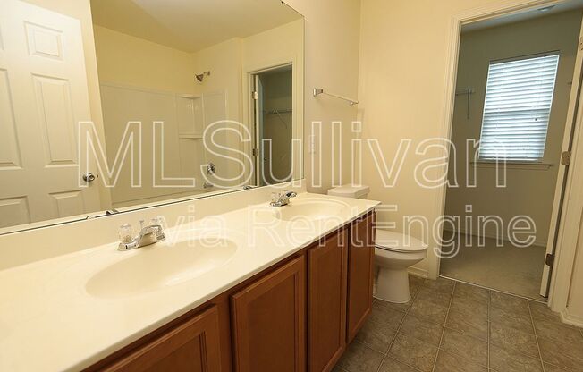 3 beds, 2.5 baths, 1,304 sqft, $1,760, Unit 105