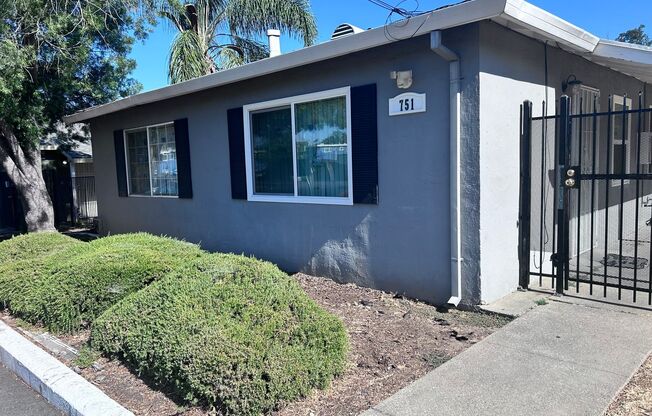 751 Bowles Street