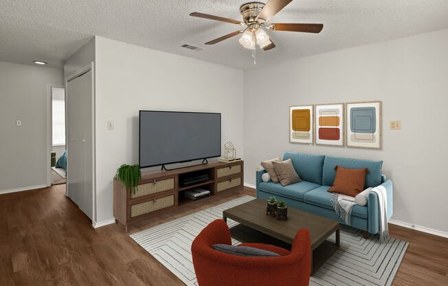 3 beds, 2 baths, $1,290, Unit 10