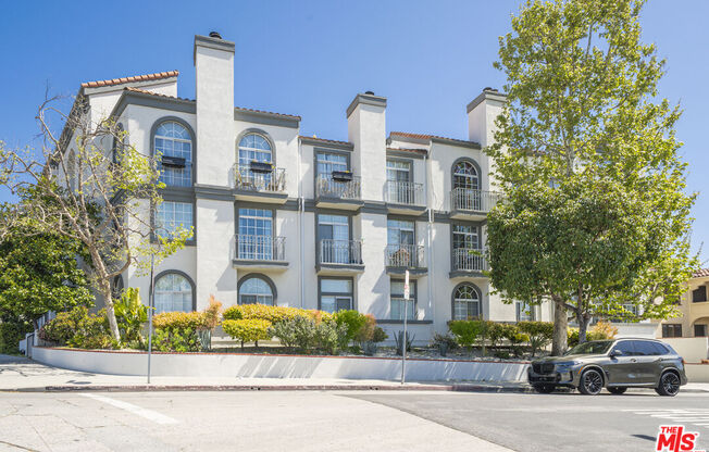 5848 W Olympic Blvd