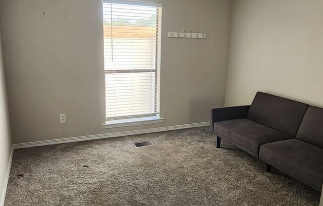 3 beds, 2 baths, $2,000