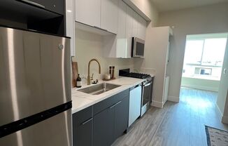 Studio, 1 bath, $2,132, Unit 311