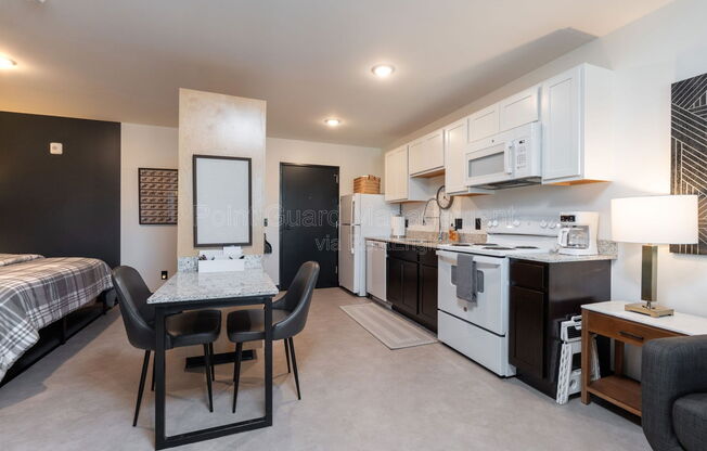 1 bed, 1 bath, 449 sqft, $745, Unit 118