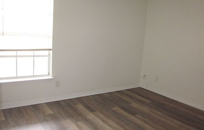 2 beds, 2 baths, $1,650, Unit # 514