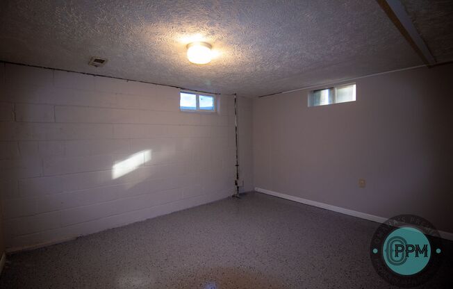 2 beds, 1 bath, $1,345