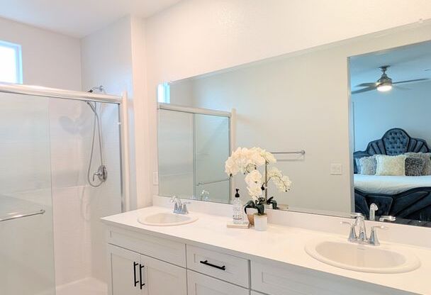 3 beds, 2.5 baths, $2,550, Unit # 67104