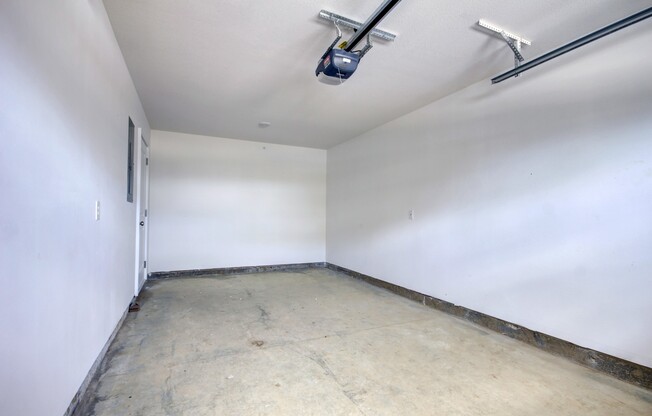 3 beds, 2 baths, 1,502 sqft, $1,975, Unit 1204-201