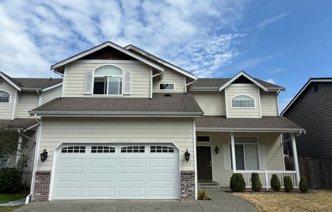 Spacious 4-Bedroom Family Home in Creekside Park, Bothell