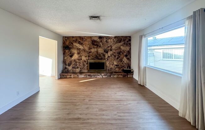 Move-In Ready 3-Bedroom with Pool / Lawn and Pool Service Included!