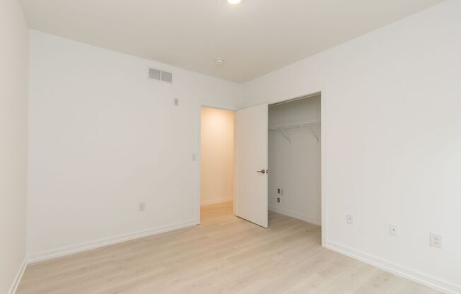 2 beds, 1 bath, 770 sqft, $1,395, Unit 1247 - B