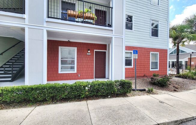 2 beds, 2 baths, $1,600, Unit Unit #802