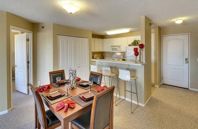 Open dining room & kitchen area