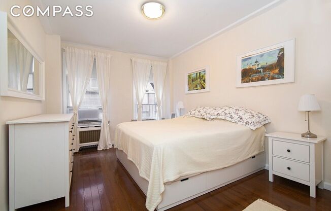 2 beds, 1 bath, , $4,500, Unit 3D